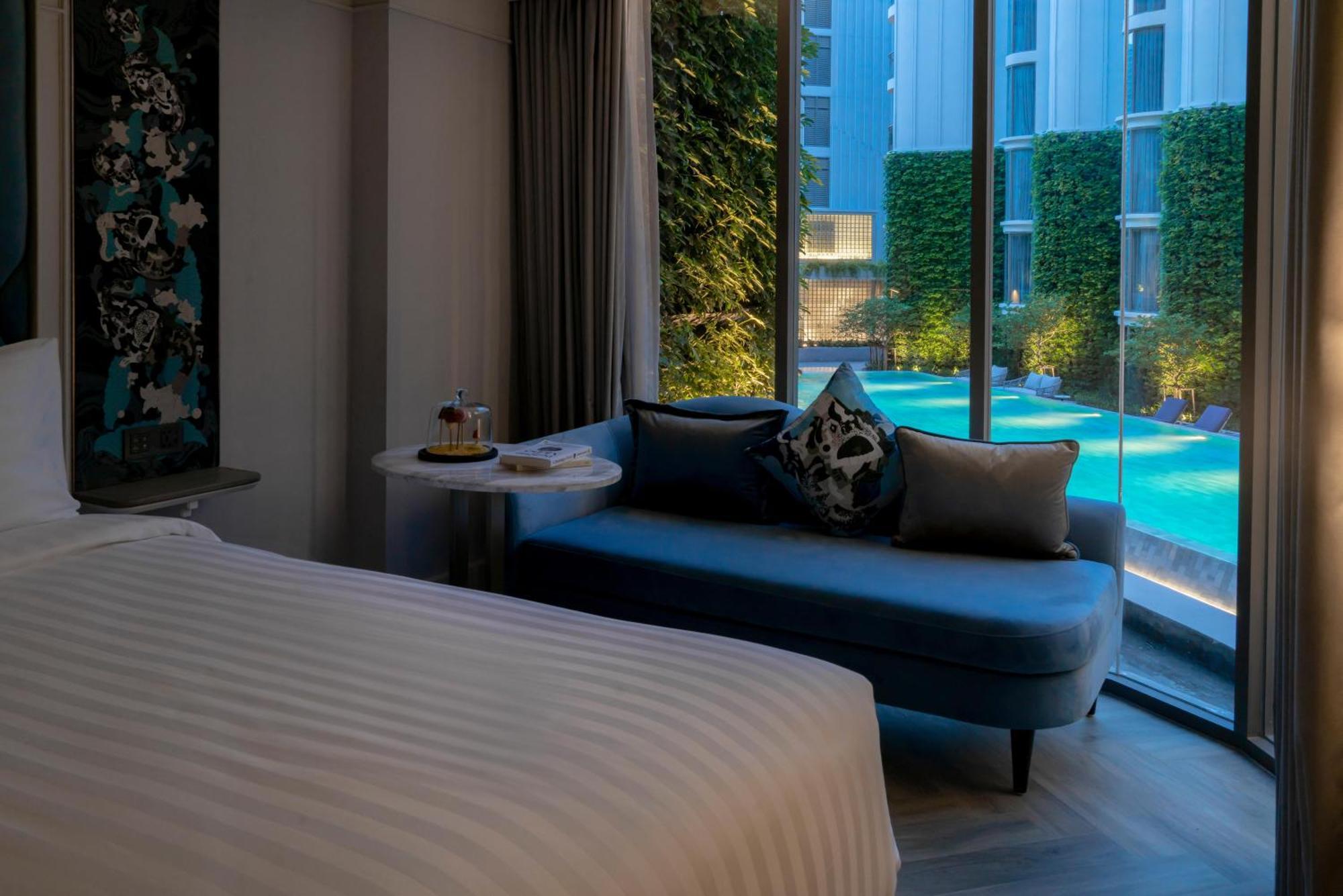Deluxe Room Pool View