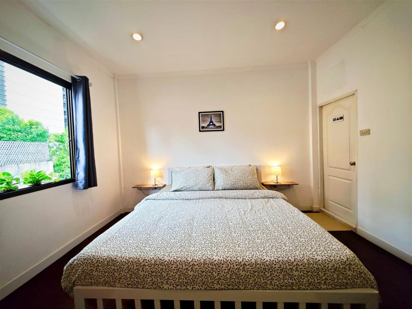 Double Room Private Bathroom