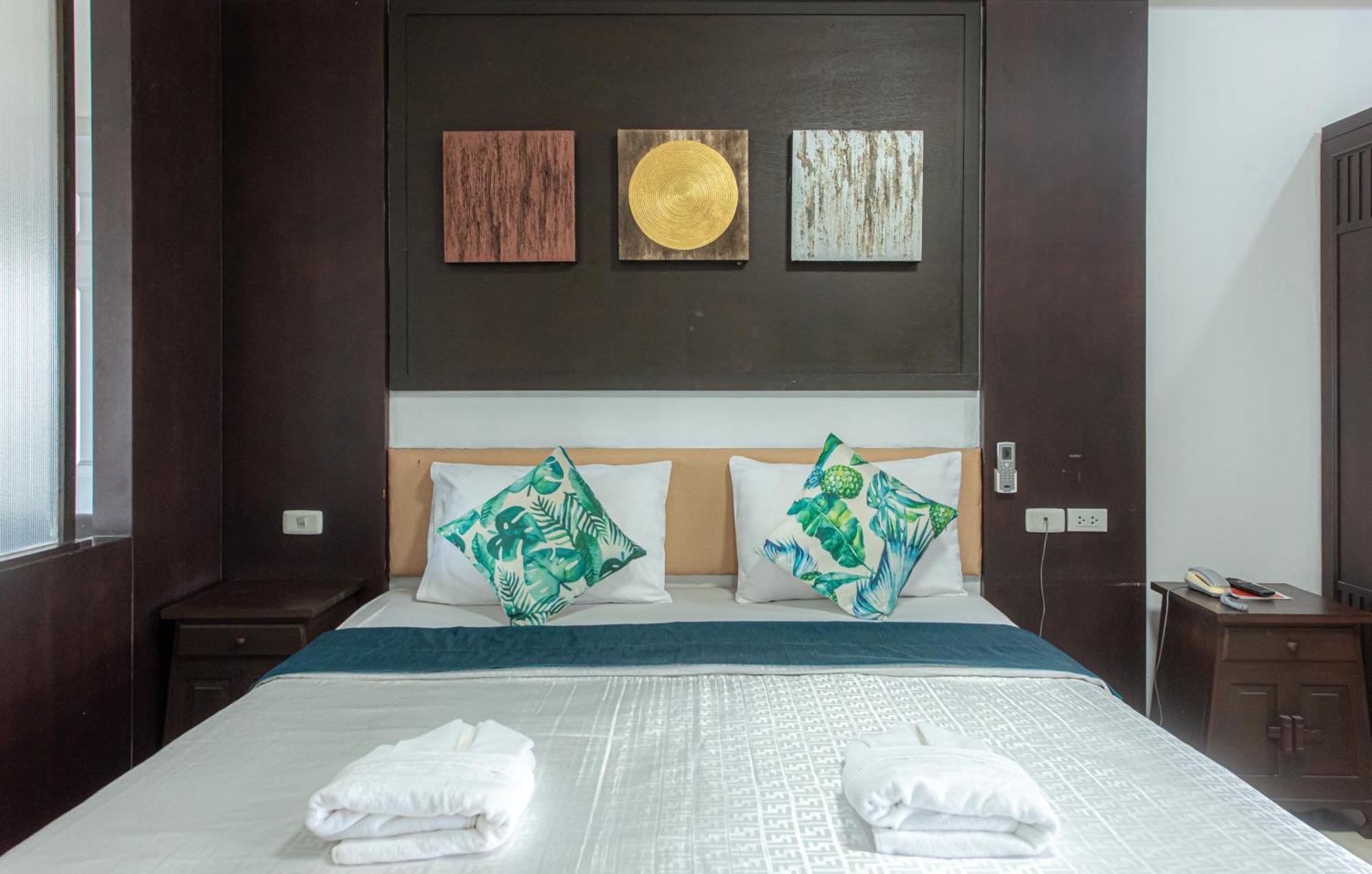 Deluxe Double Room,1614838933:JPEG