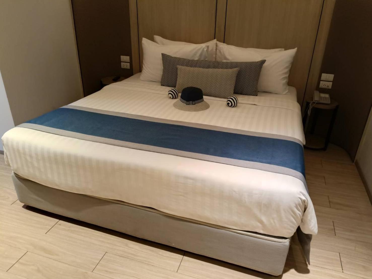 Grand Deluxe Room King