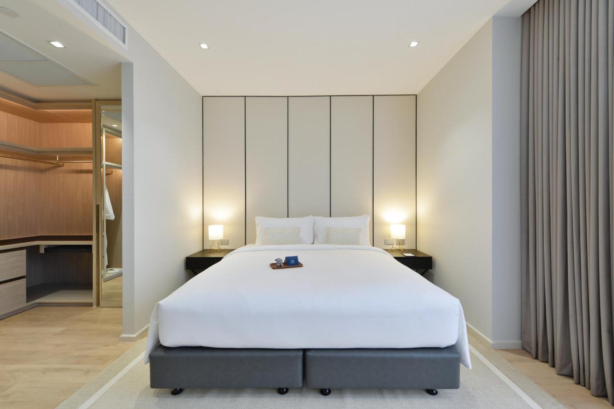 Superior One-Bedroom Suite
