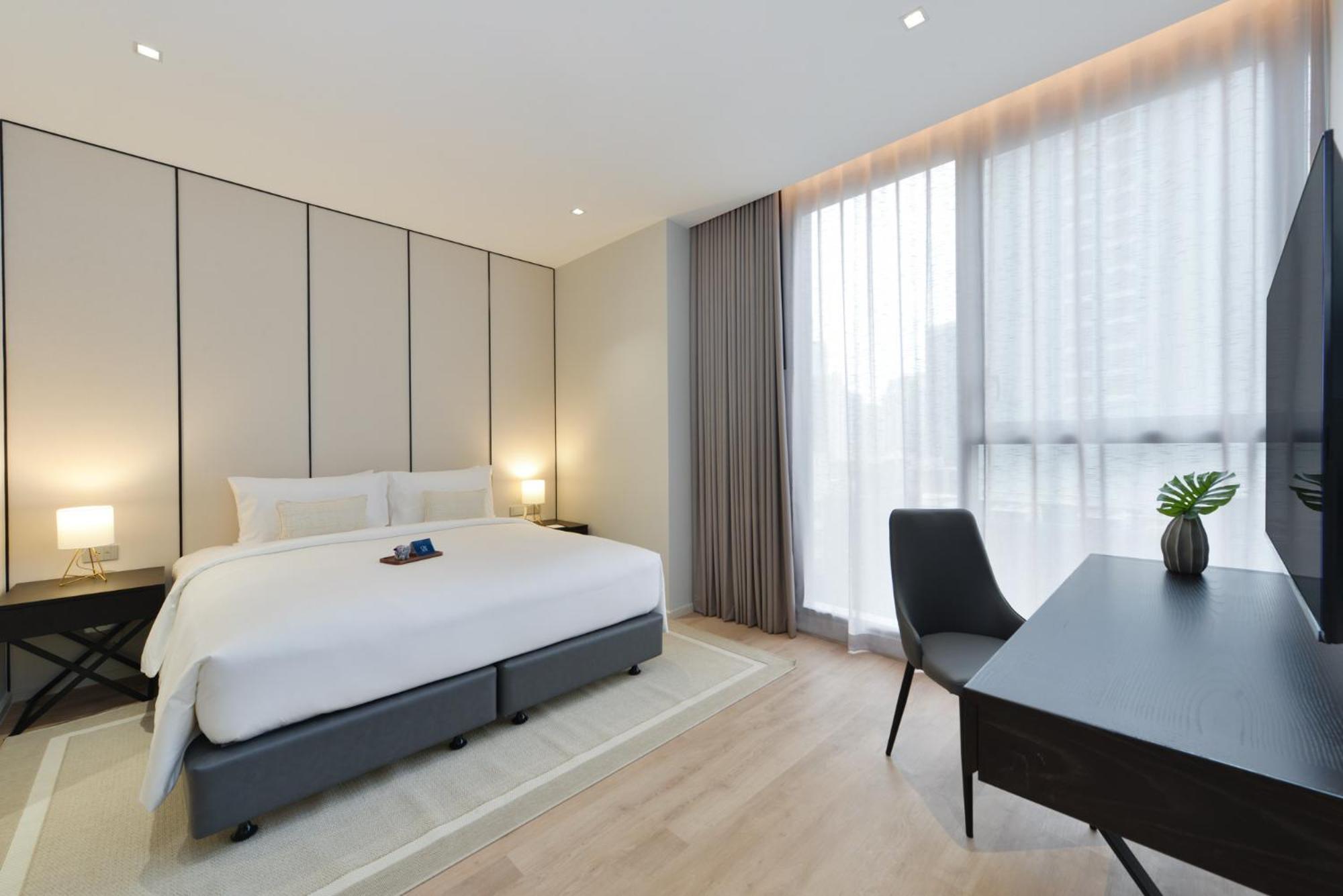 Superior One-Bedroom Suite