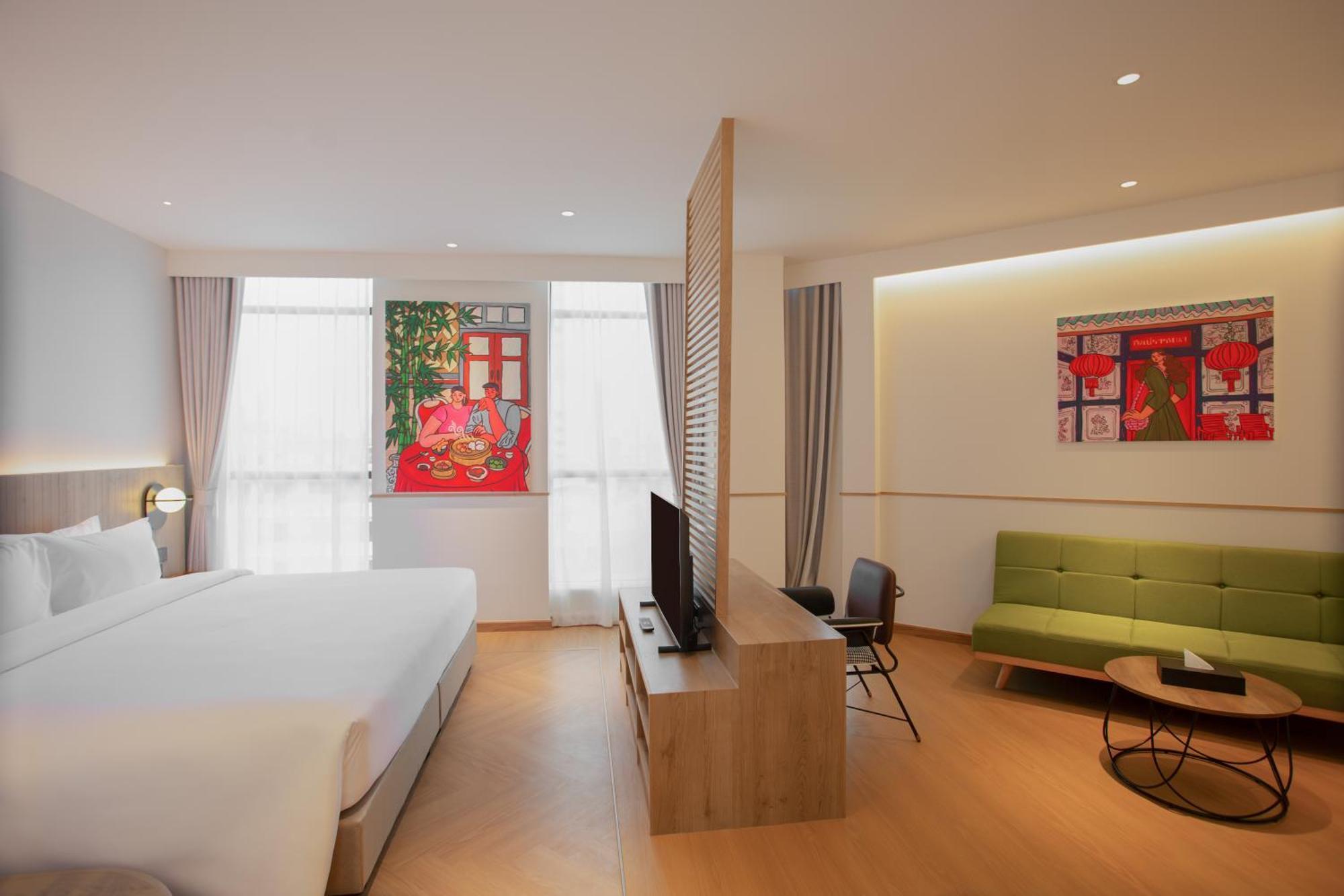Deluxe King Room