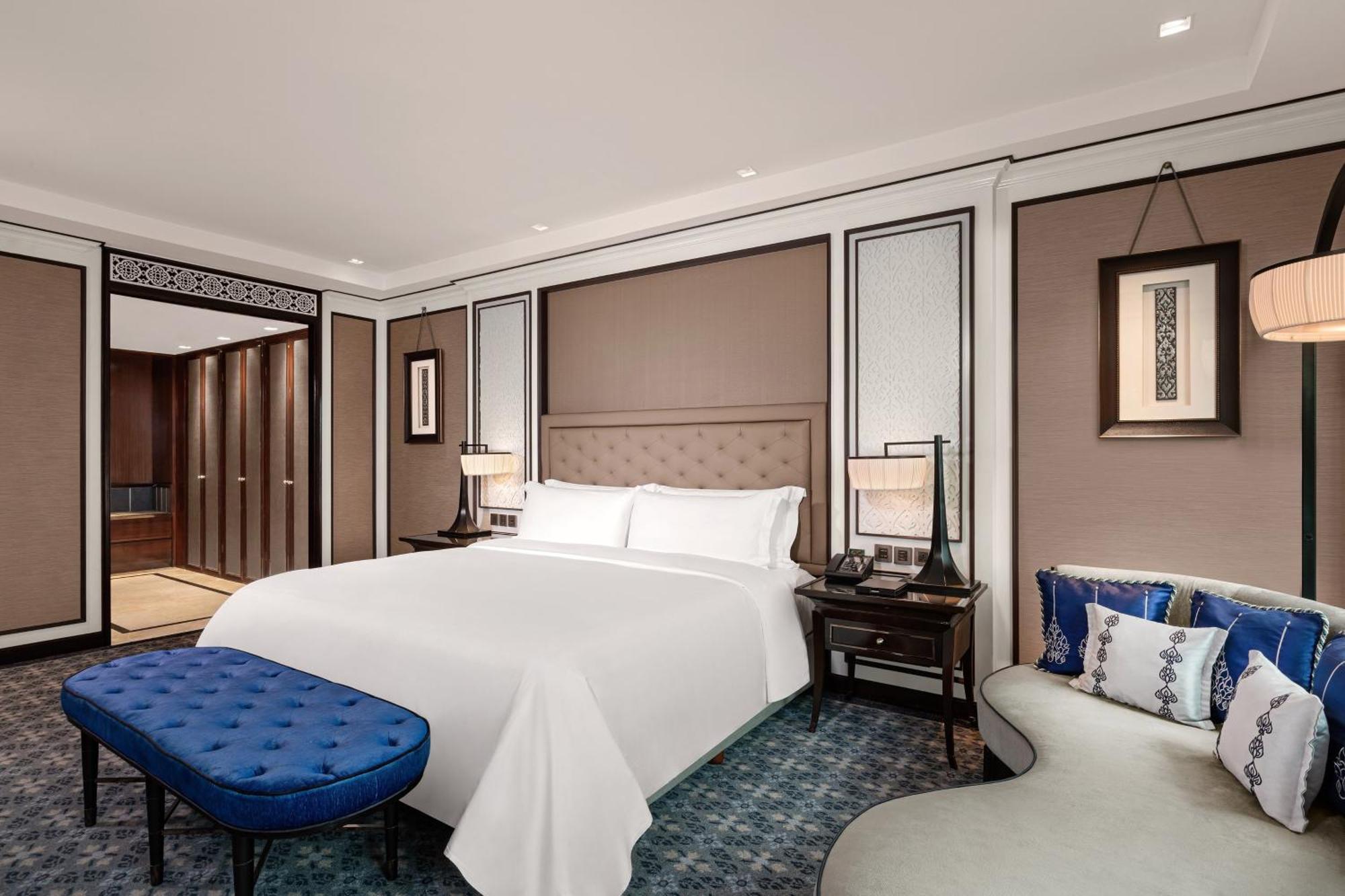 Suite Royal Club mit 1 Kingsize-Bett und Stadtblick - Zugang zur Club Lounge