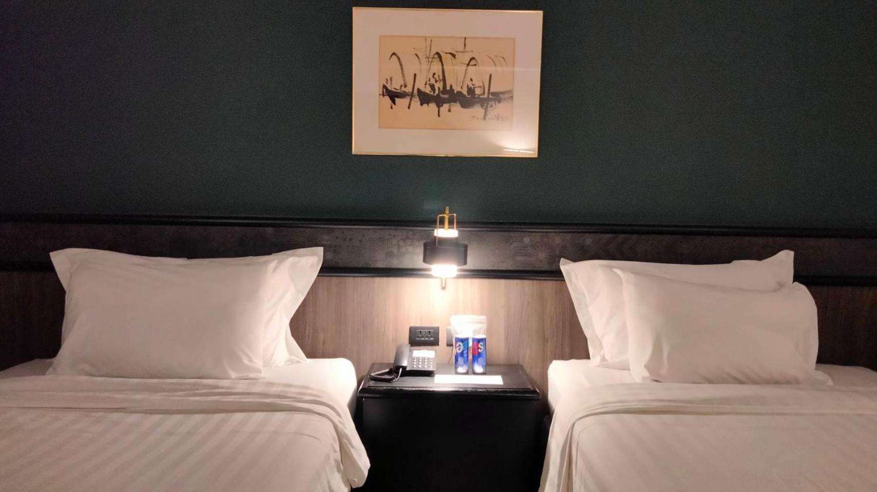 Deluxe Double or Twin Room