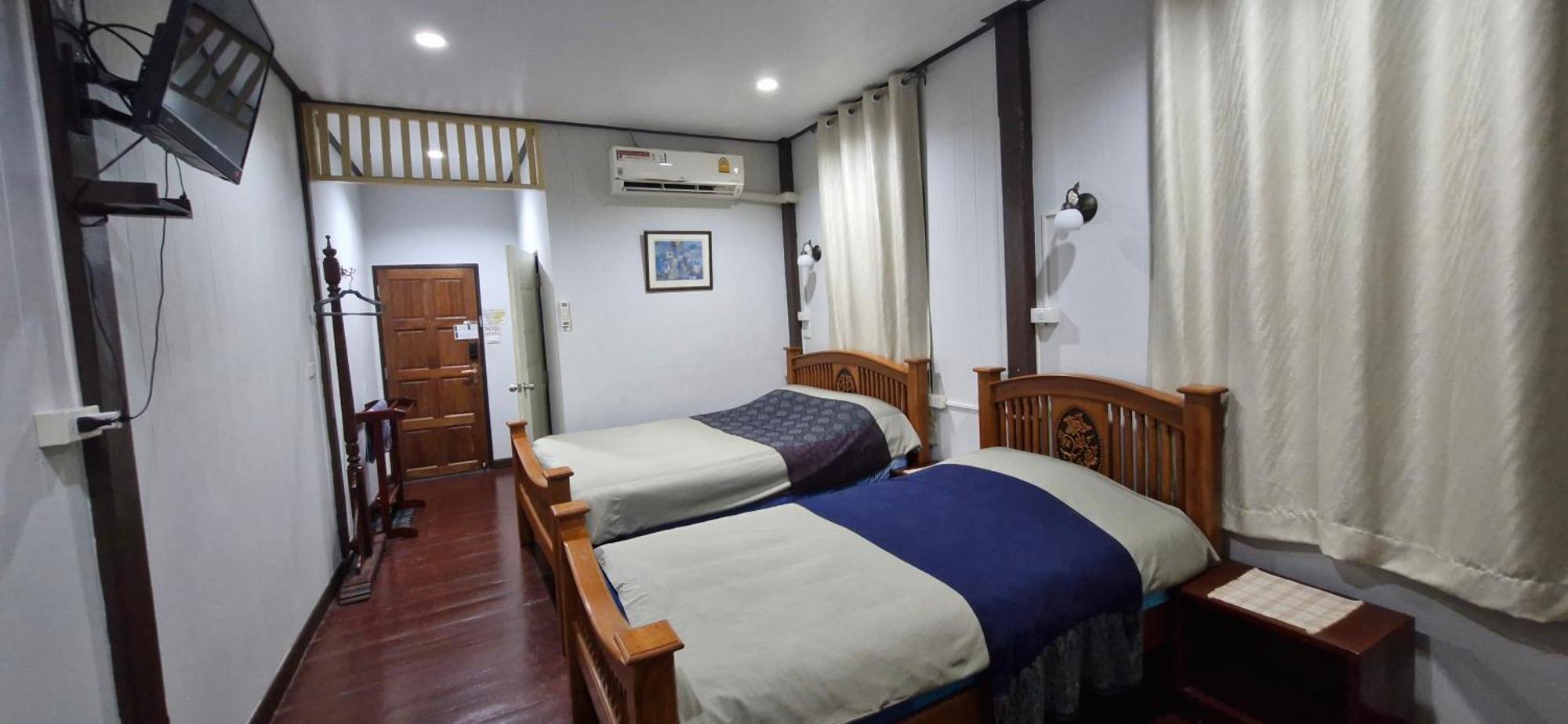 Triple Room Private Bathroom