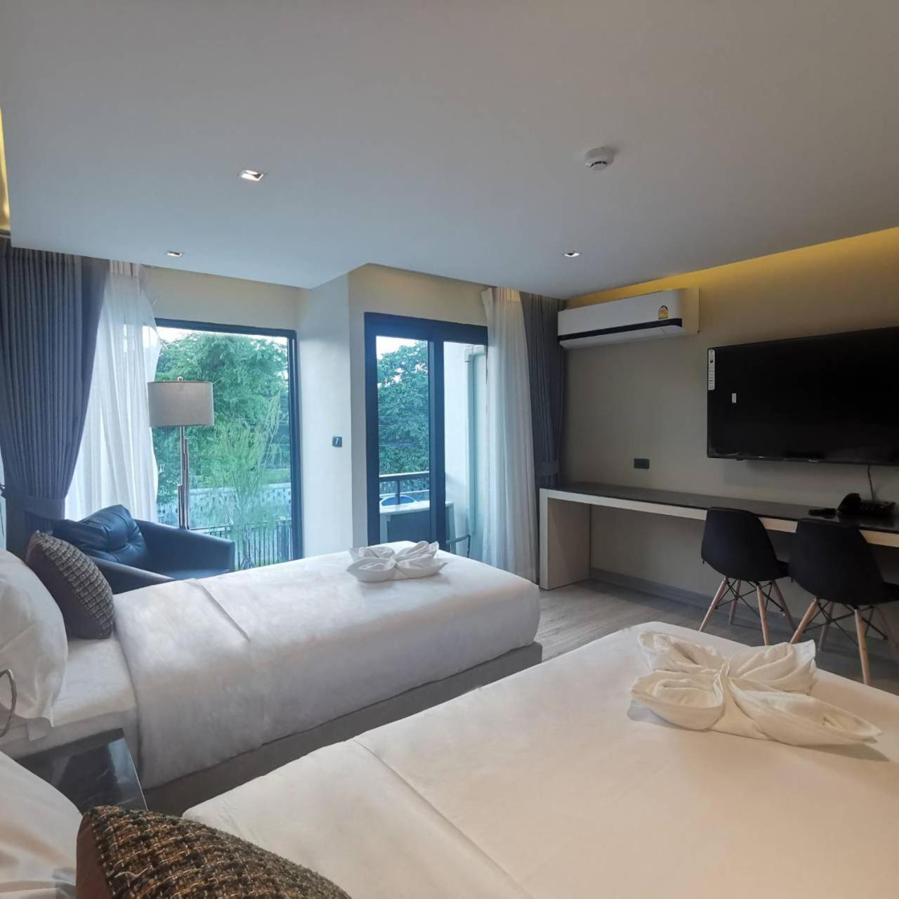 Standard Twin Room