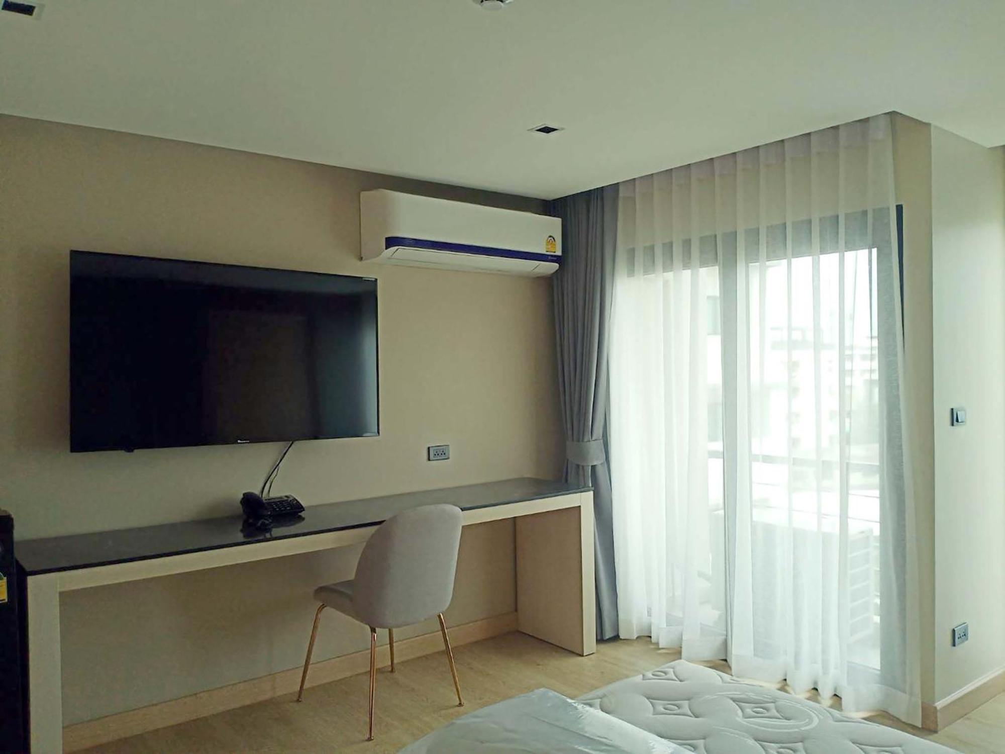 Standard King Room