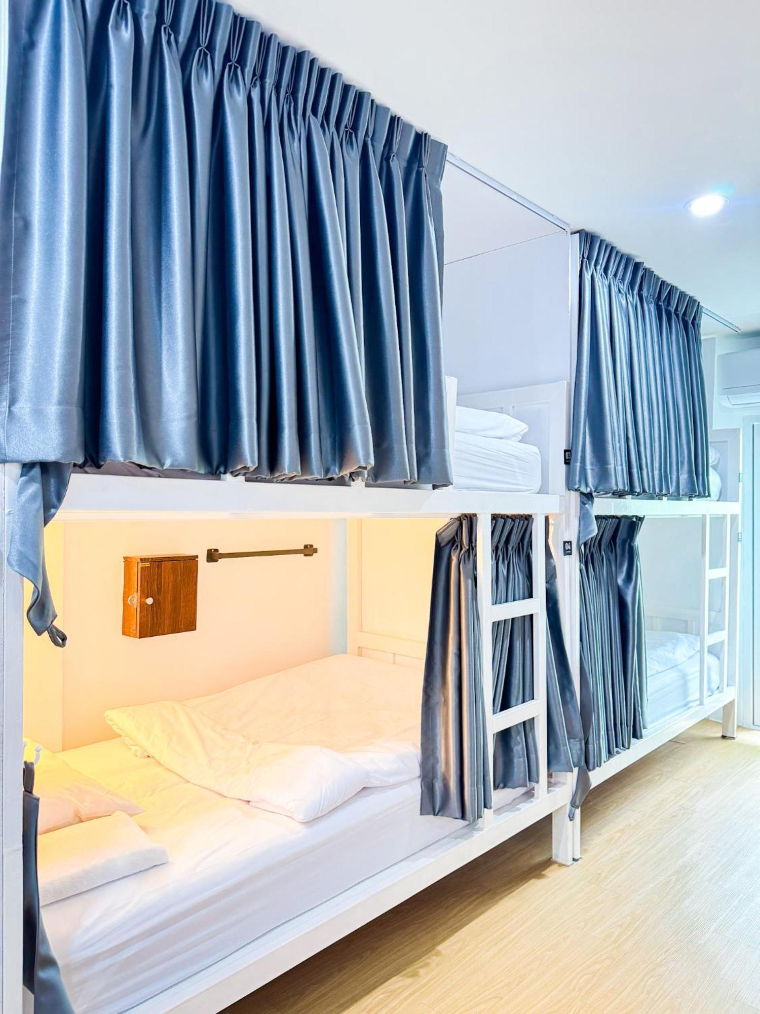 Bed 8-Bed Mixed Dormitory Room