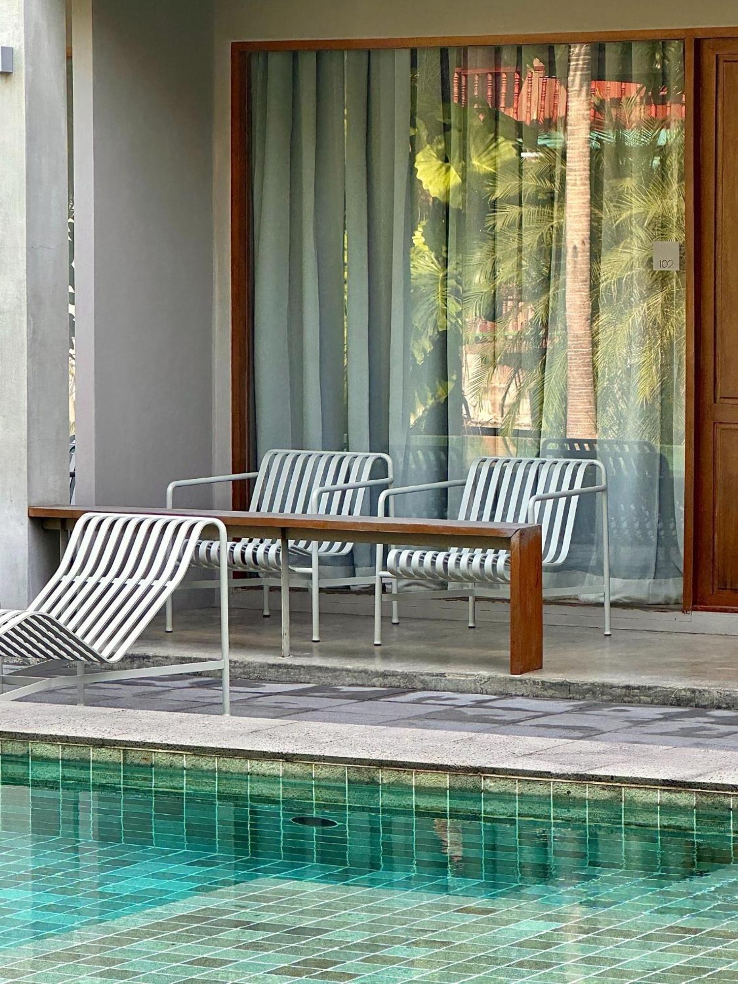 Queen Room Pool View