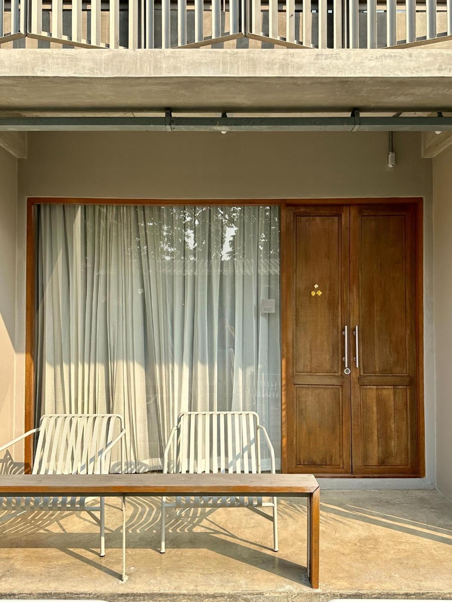 Queen Room Pool View