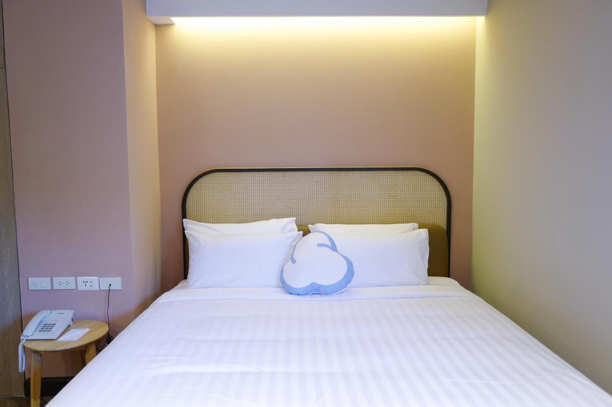 Double or Twin Room No Window