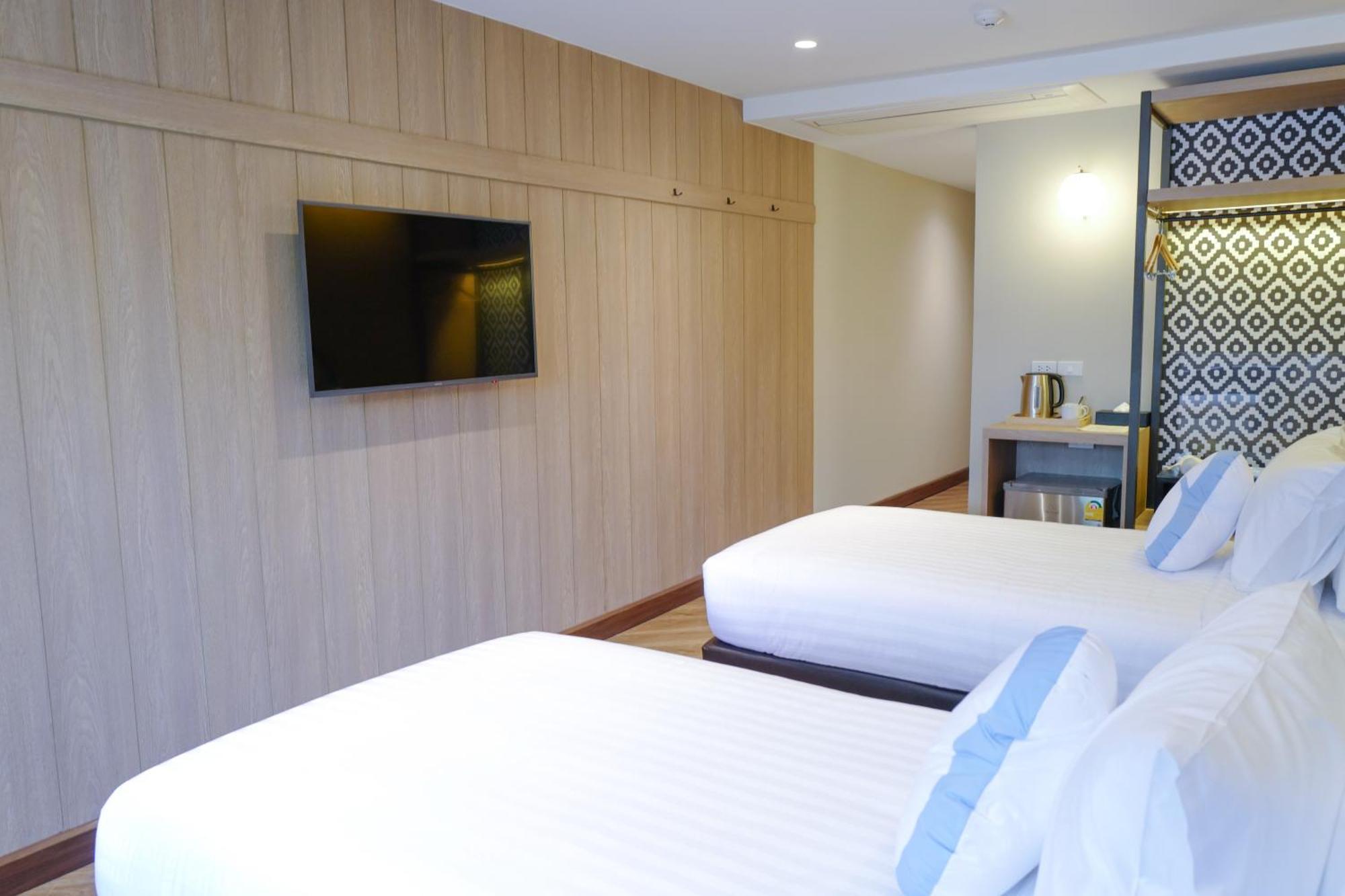 Deluxe Double or Twin Room