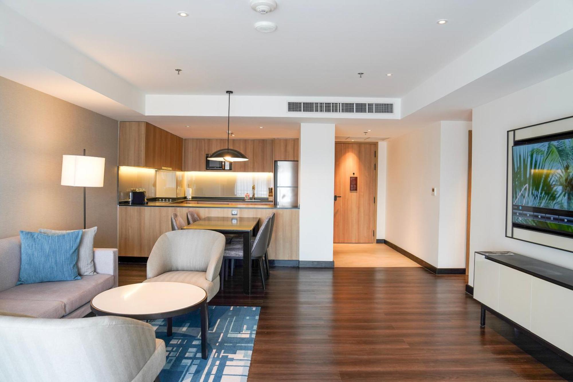 Two-Bedroom Apartment One King Bed One Queen Bed