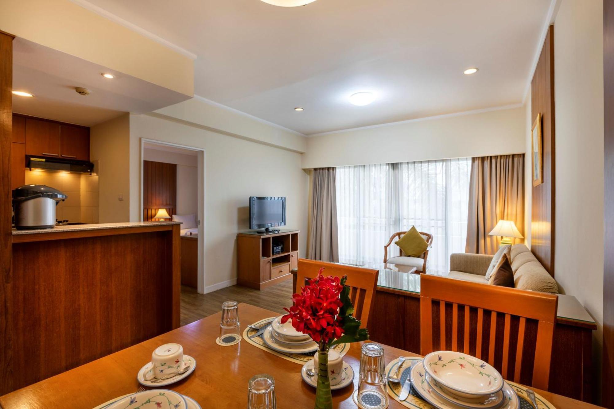 One-Bedroom Apartment