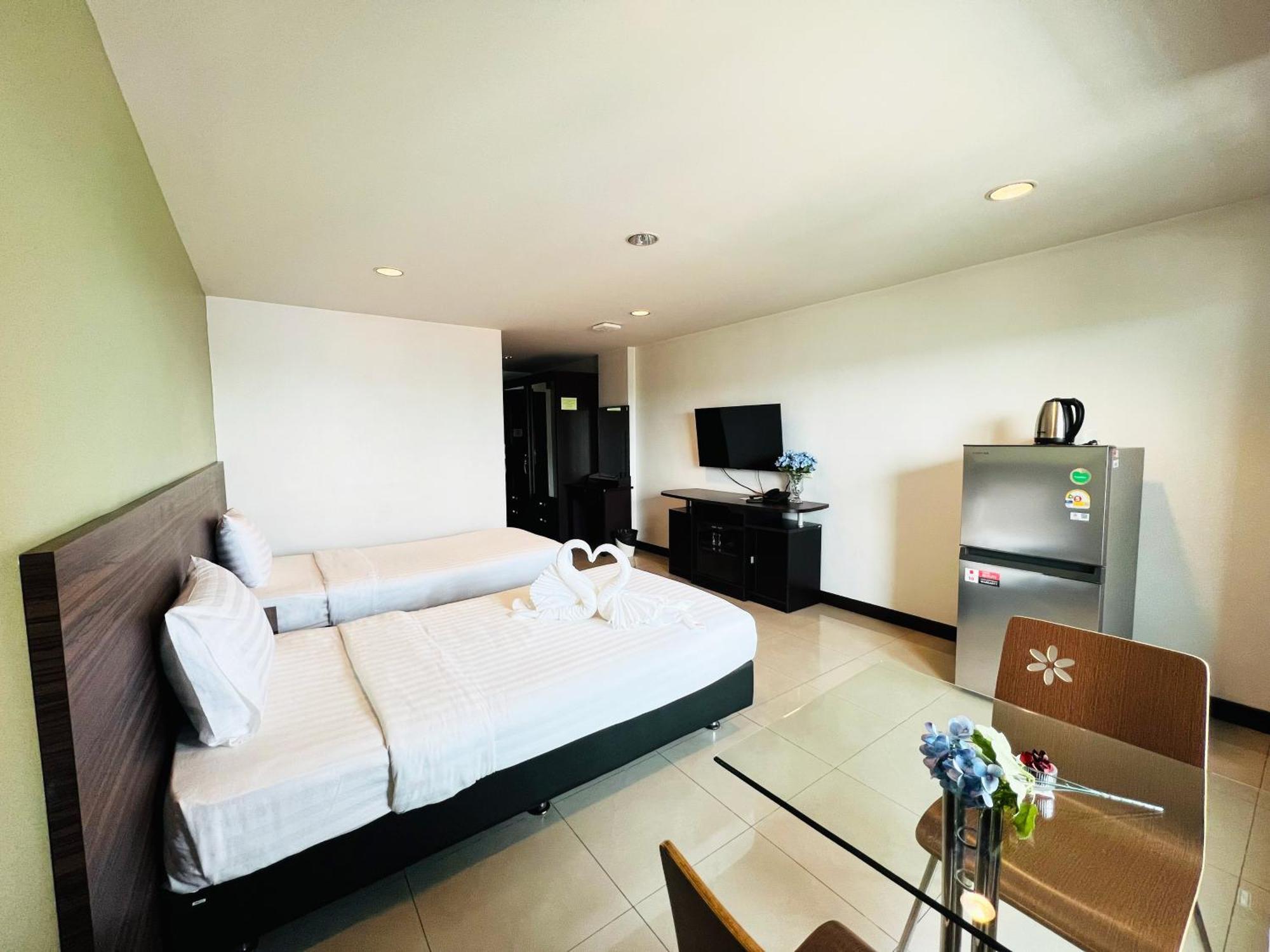 Superior Twin Room,1657175873:JPEG