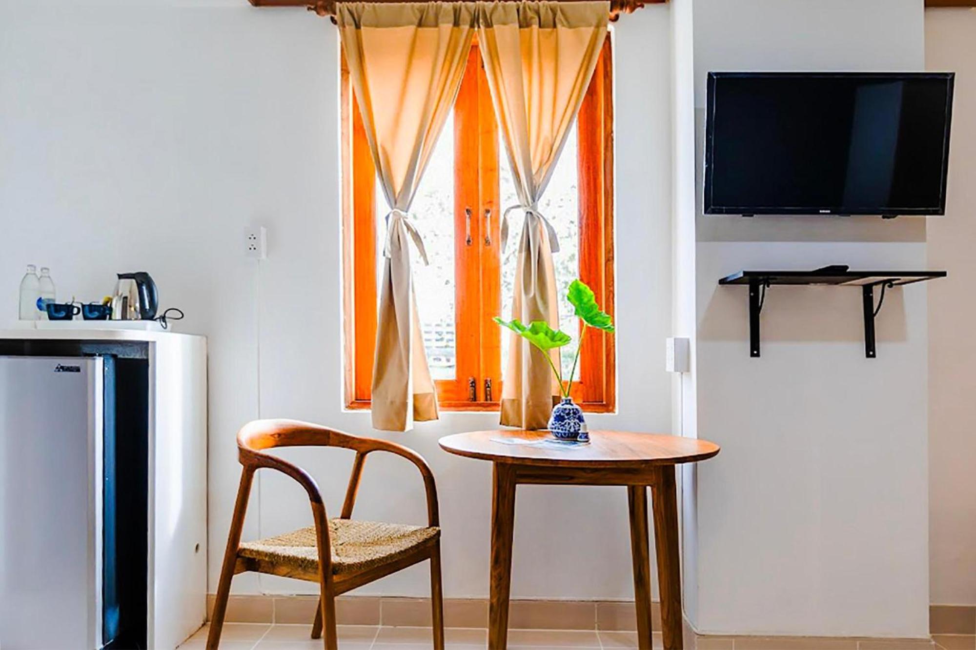 Deluxe King Room,1658761131:JPEG