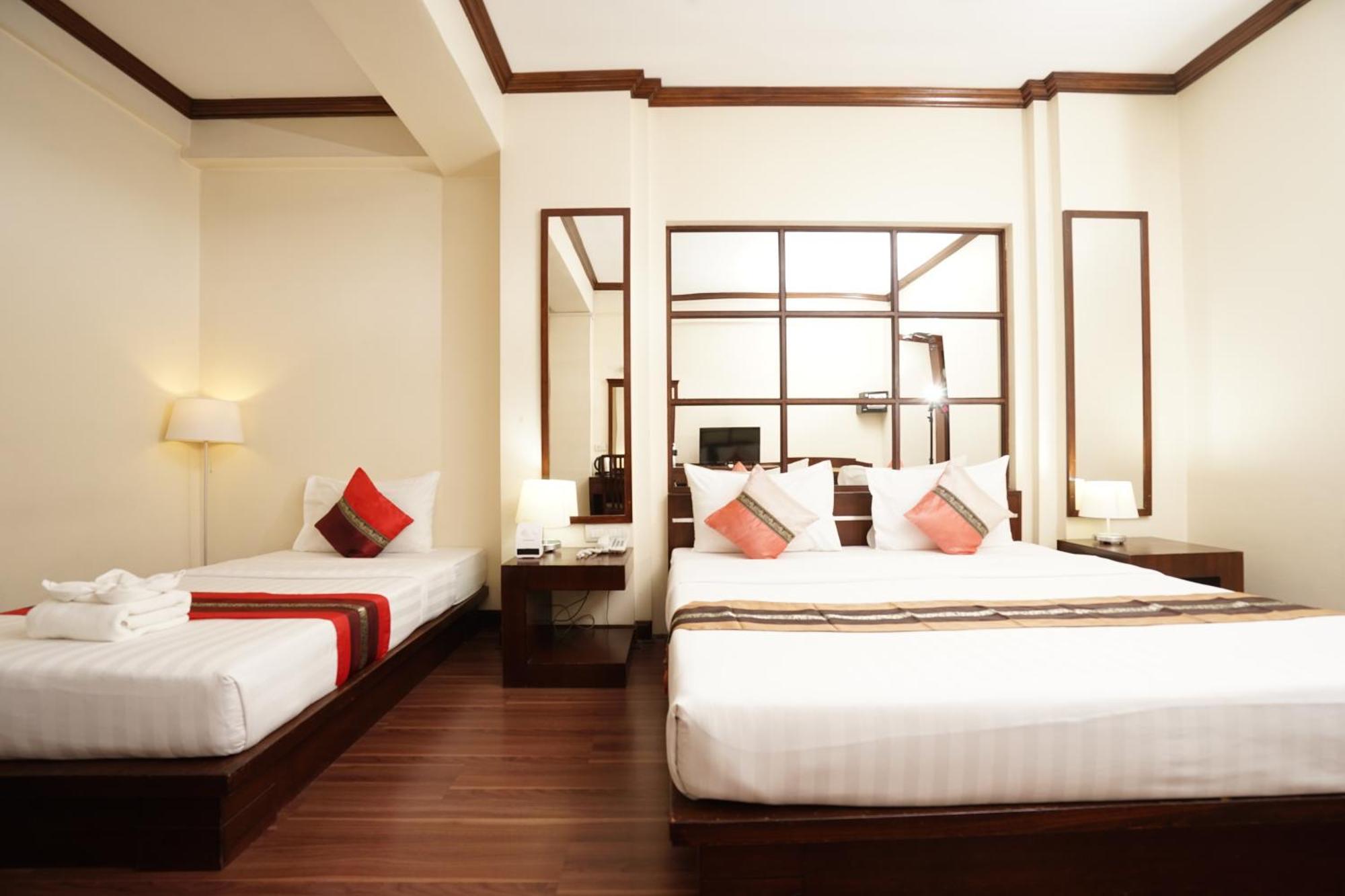 Triple Room