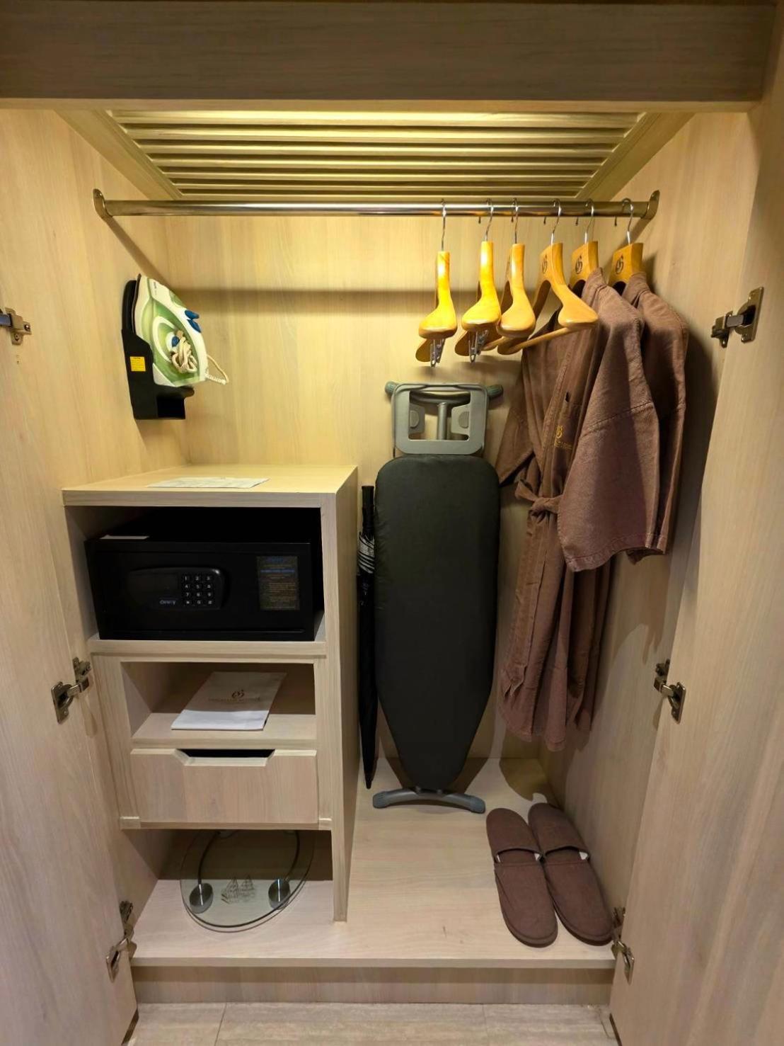 Deluxe King Room,1660311423:JPEG