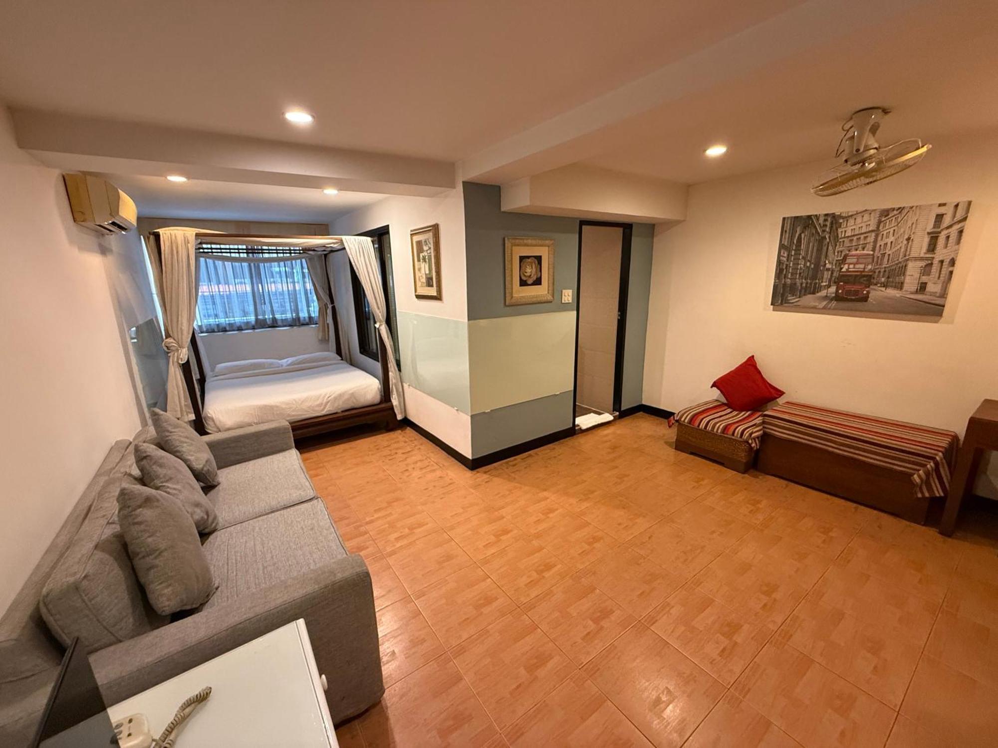 Deluxe Double Room Bath
