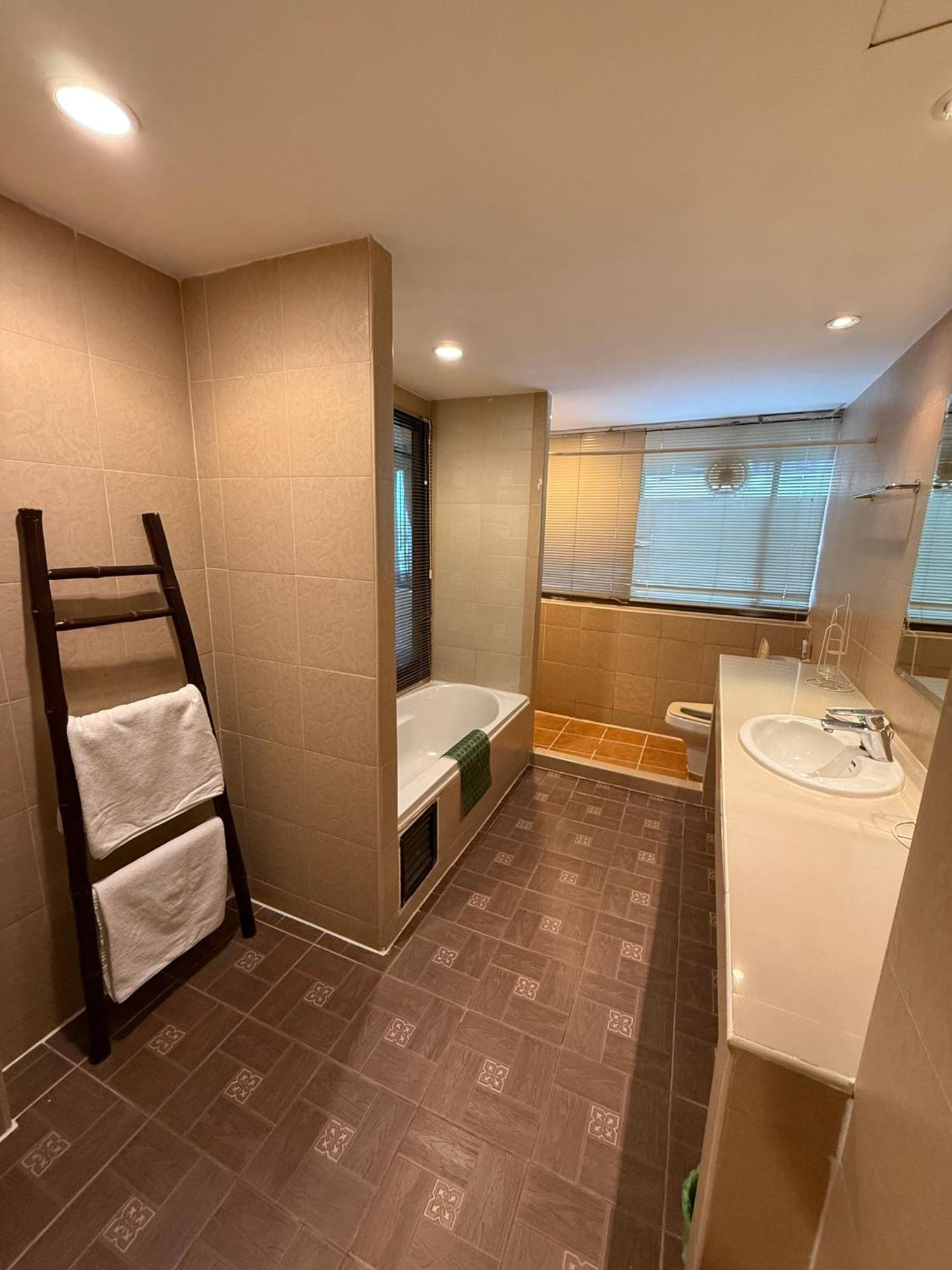 Deluxe Double Room Bath