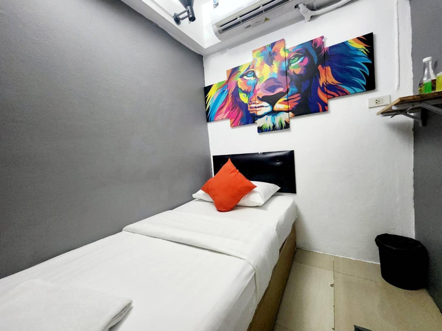 Single Room Private Bathroom