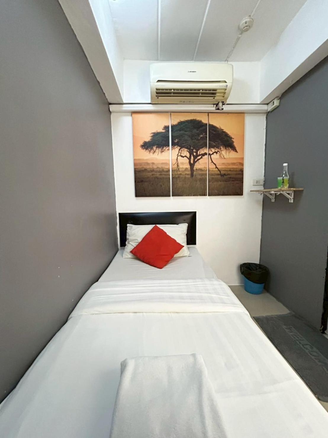 Single Room Private Bathroom