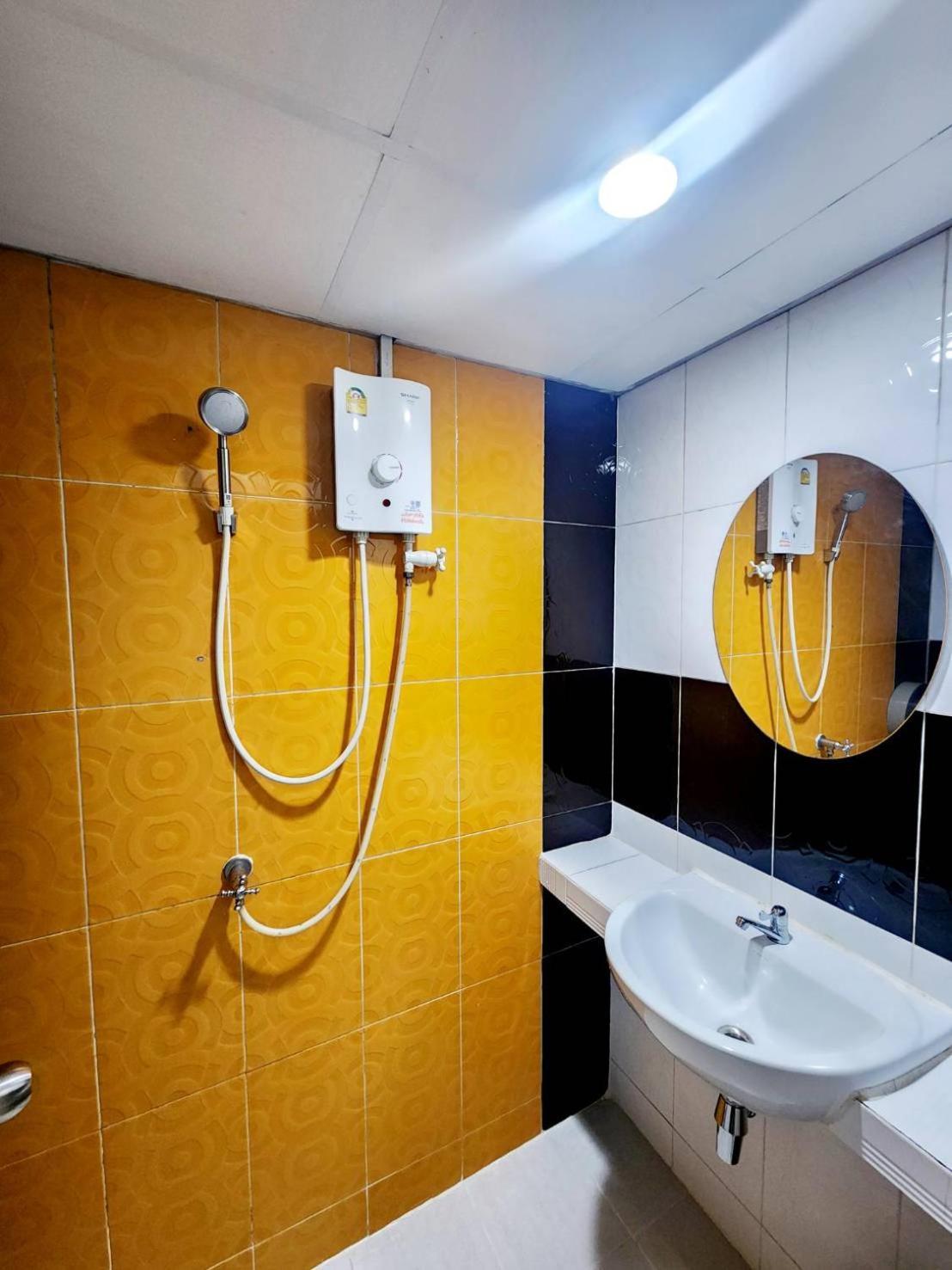 Single Room Private Bathroom