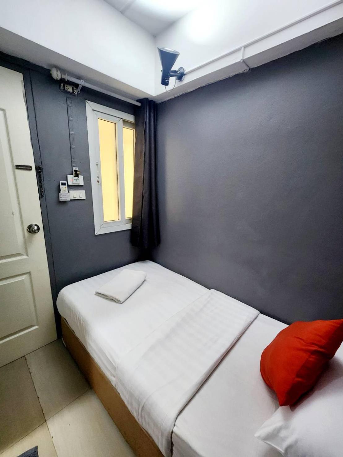 Single Room Private Bathroom