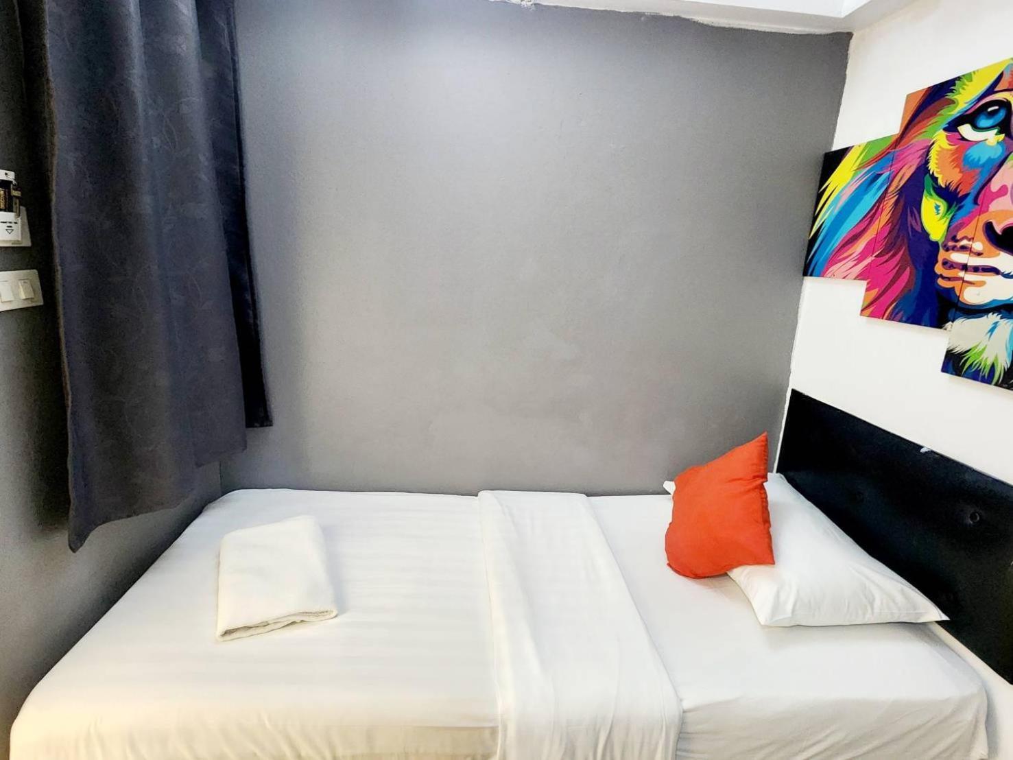Single Room Private Bathroom