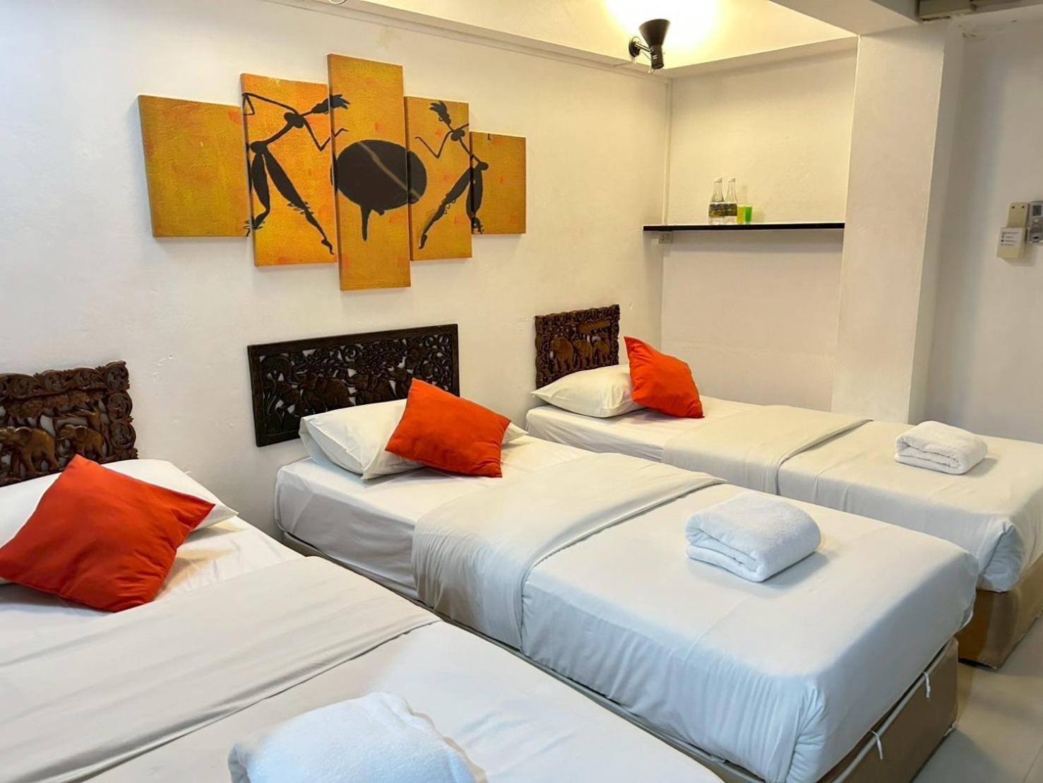 Standard Triple Room Private Bathroom