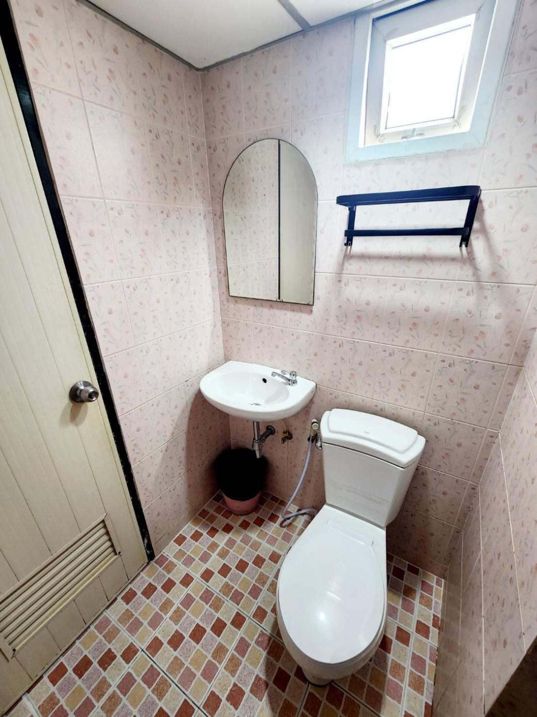 Standard Triple Room Private Bathroom