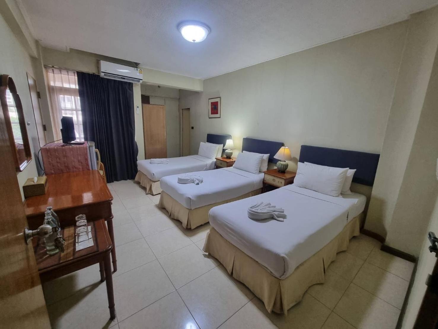 Triple Room