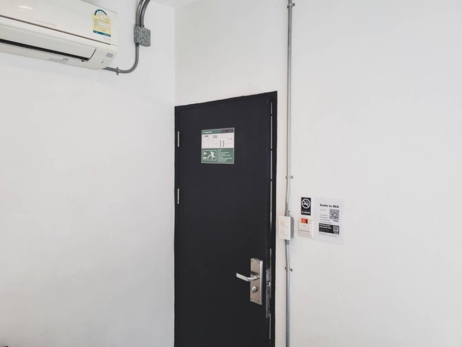 Standard Double Room with Shared Bathroom