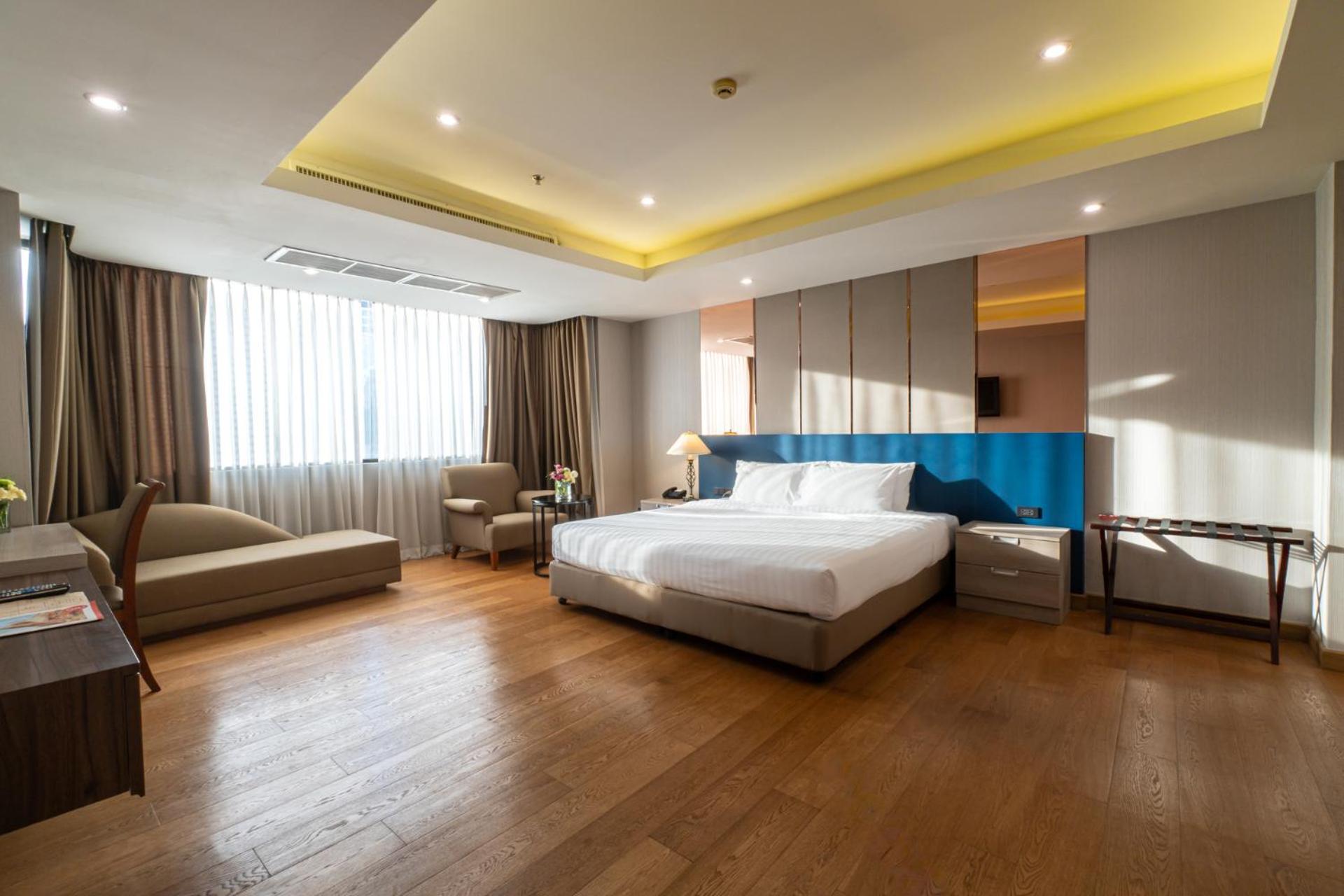 Premier Room,1676816000:JPEG