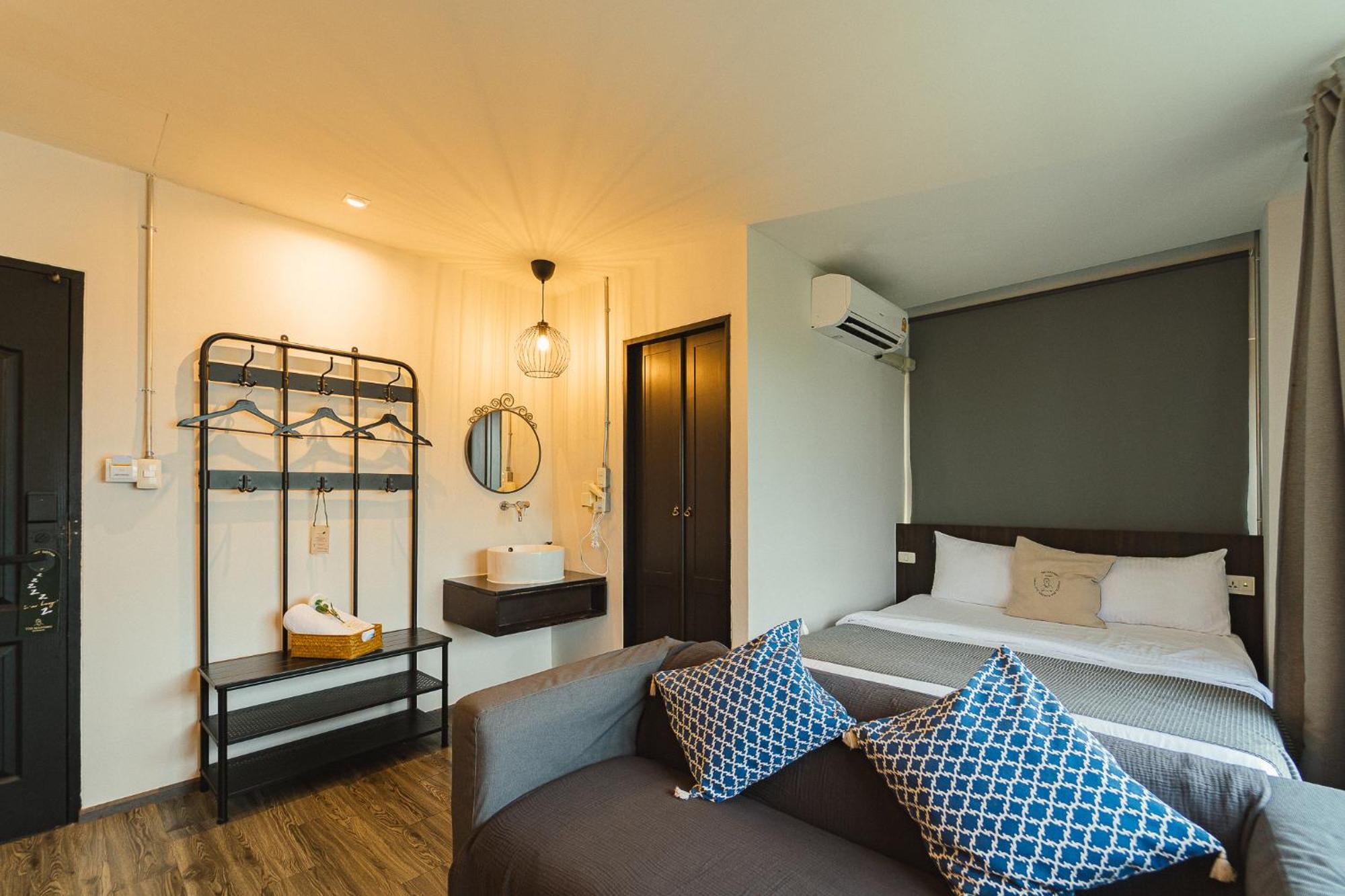 Deluxe Room Mountain View