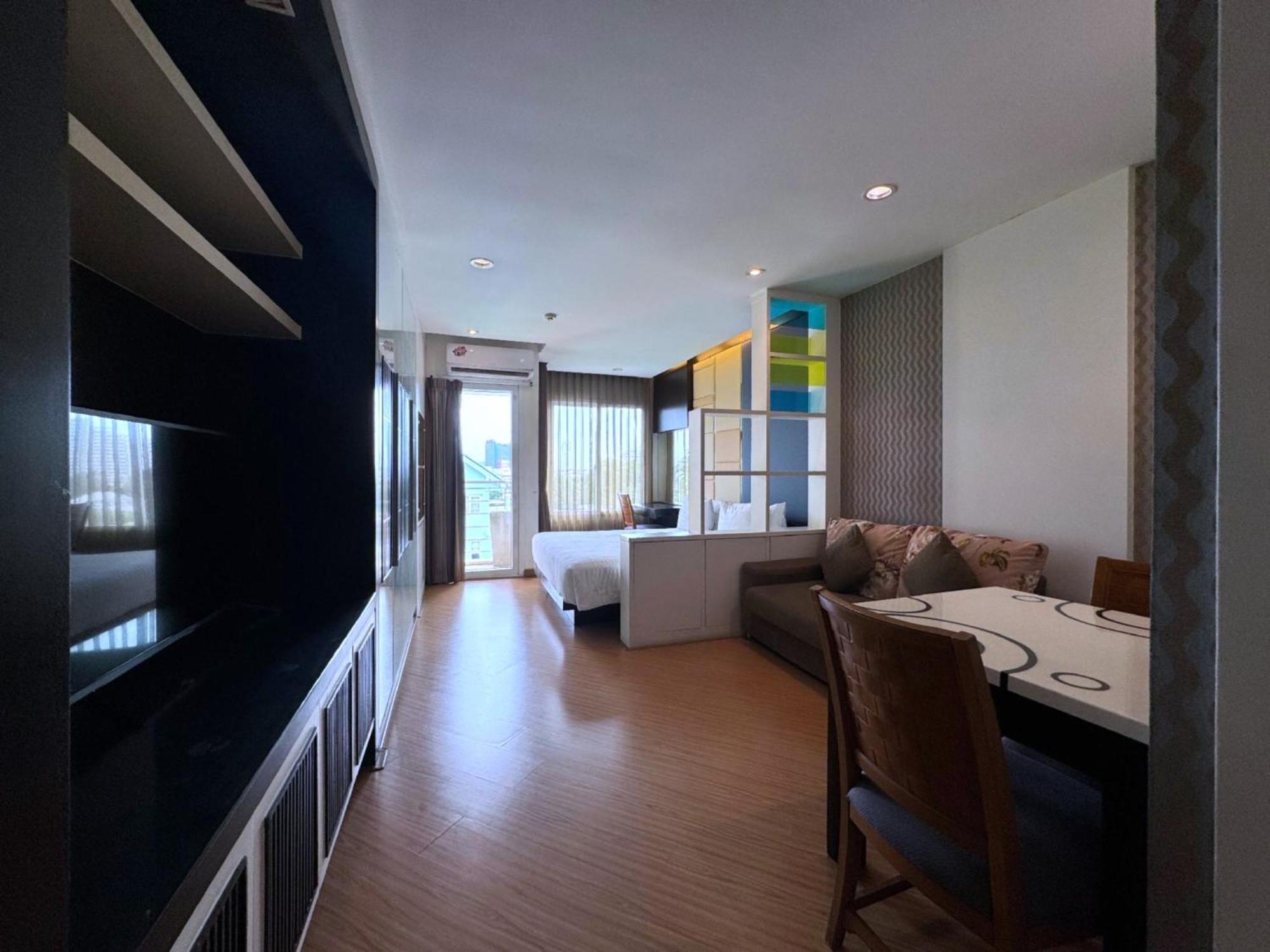 Deluxe Double Room City View