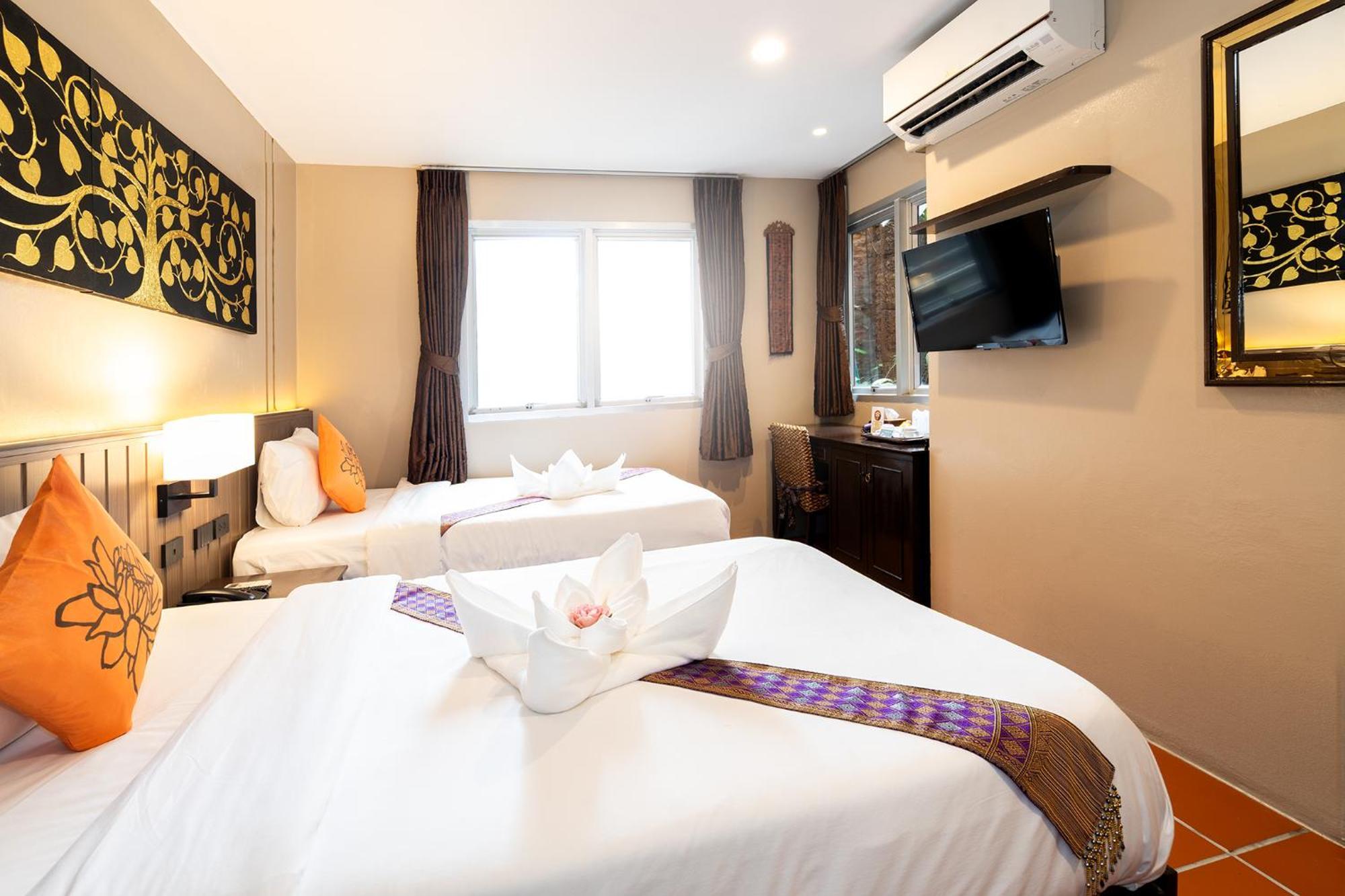 Standard Twin Room