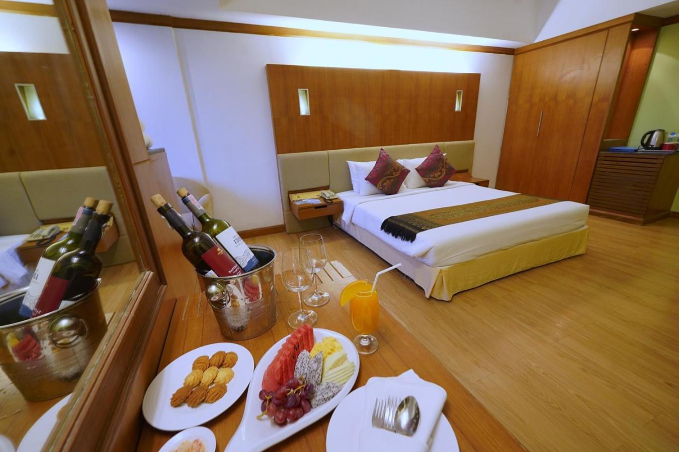 Deluxe Double Room,1690011557:JPEG