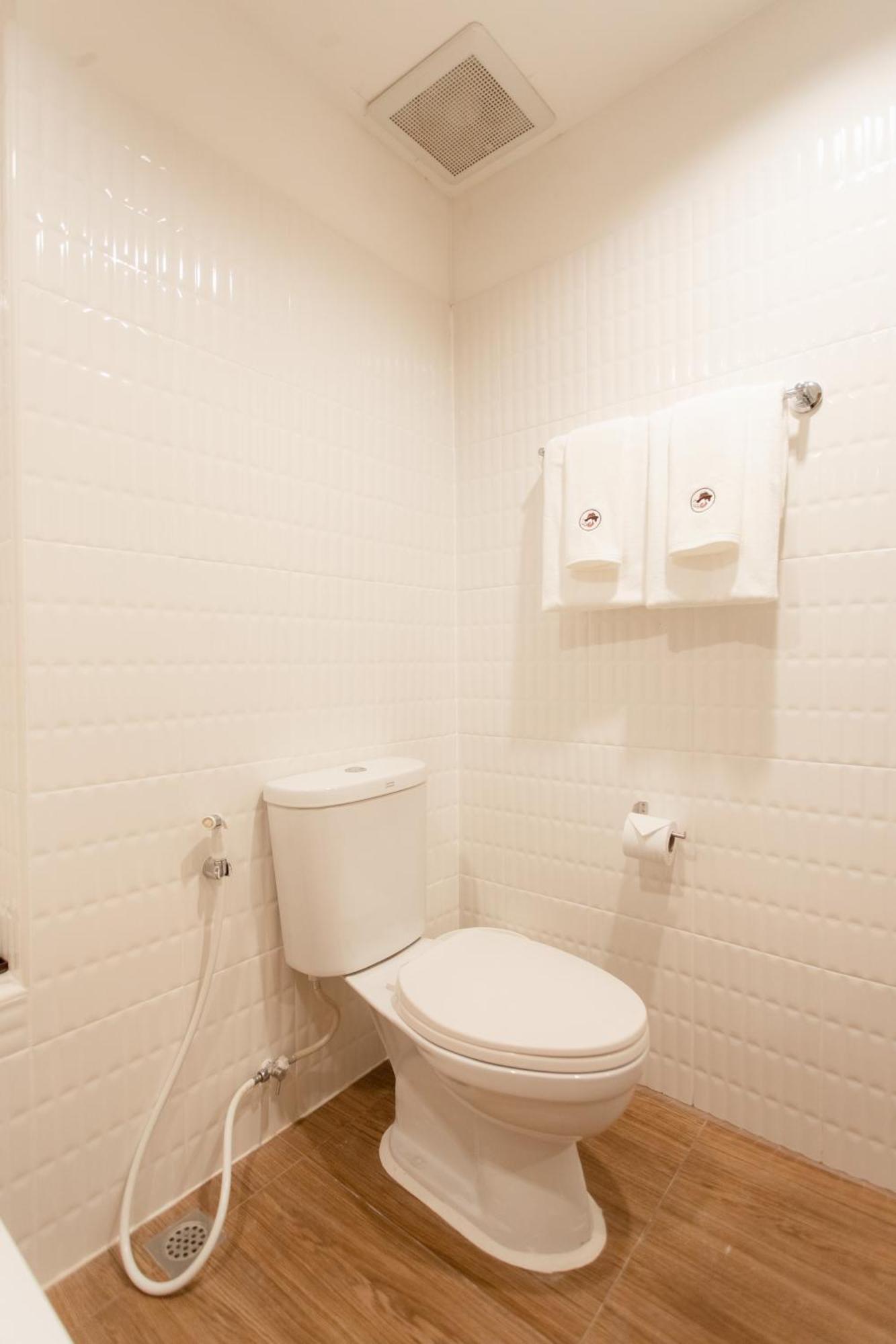 Superior King Room Bathtub Private Bathroom