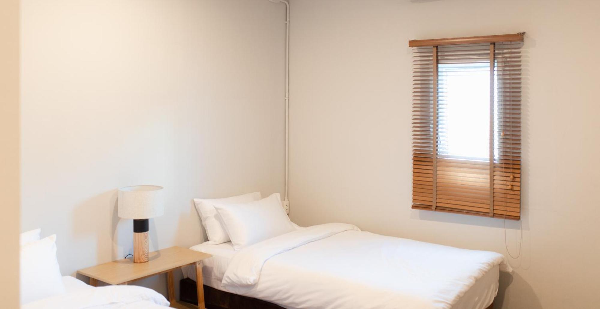 Superior Twin Room Private Bathroom