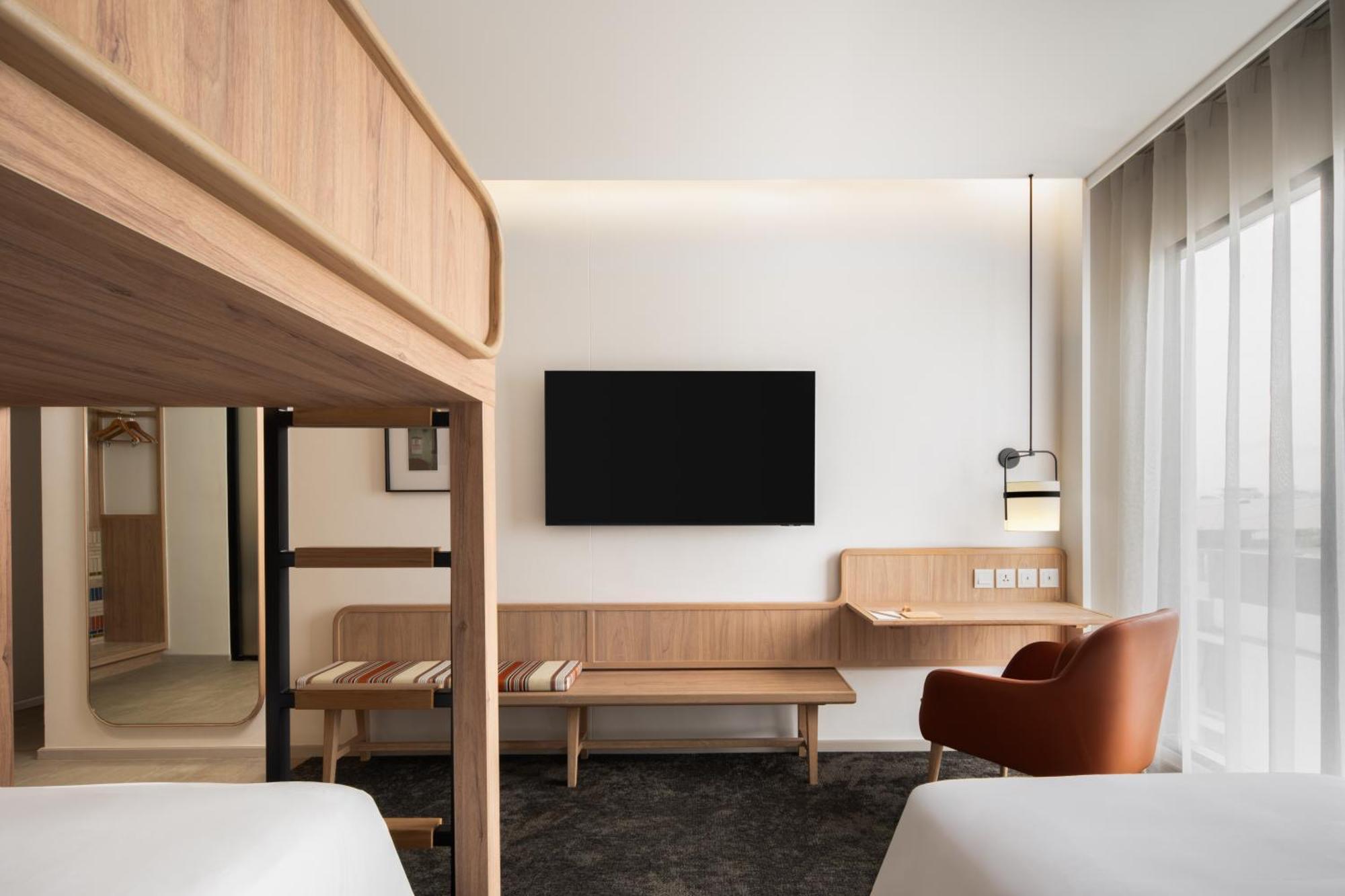 Roomy Triplex