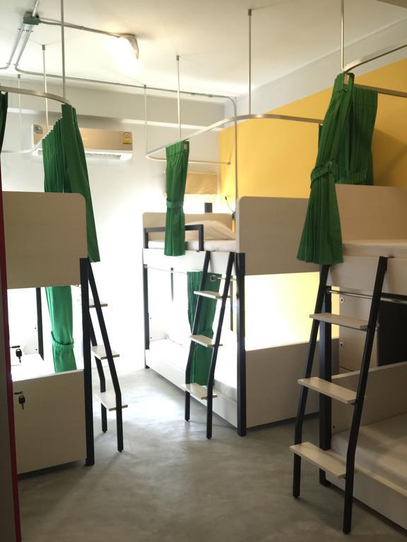 Bunk Bed Mixed Dormitory Room