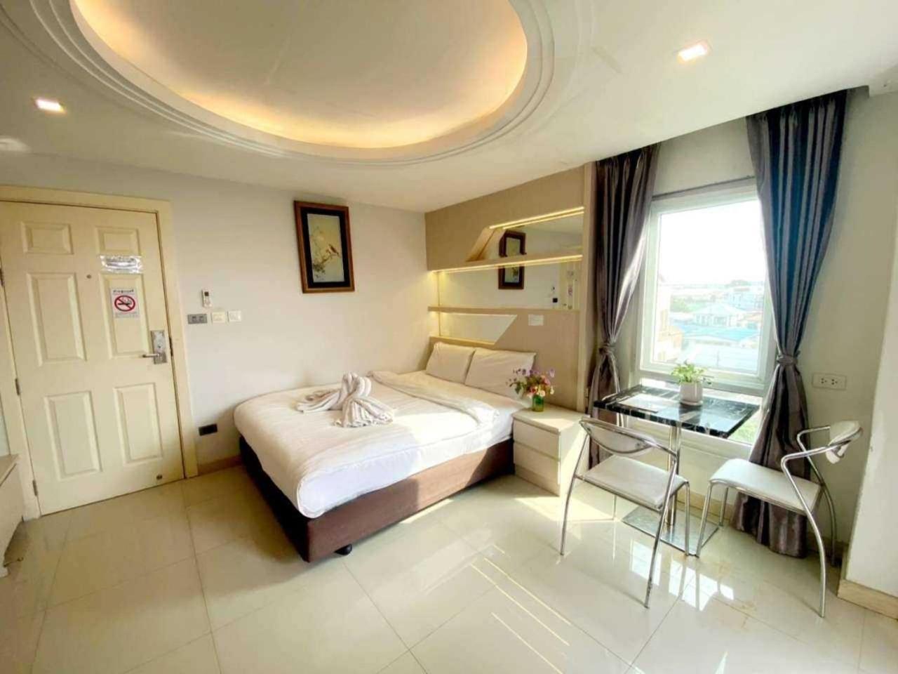 Superior King Room,1743108167:JPEG
