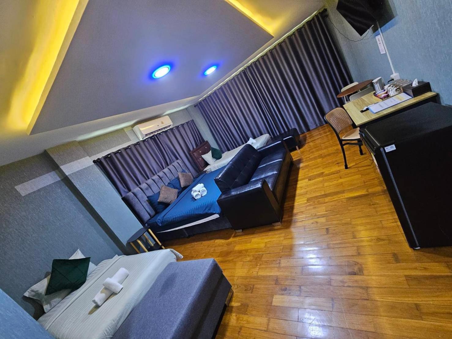 Quadruple Room Private Bathroom