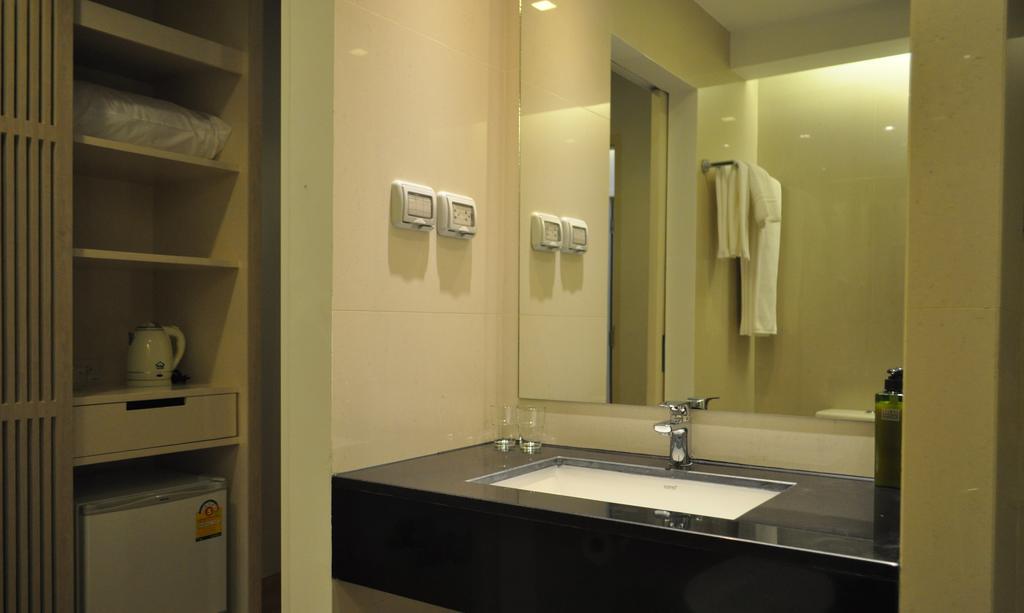 Budget Twin Room,910128265:JPEG