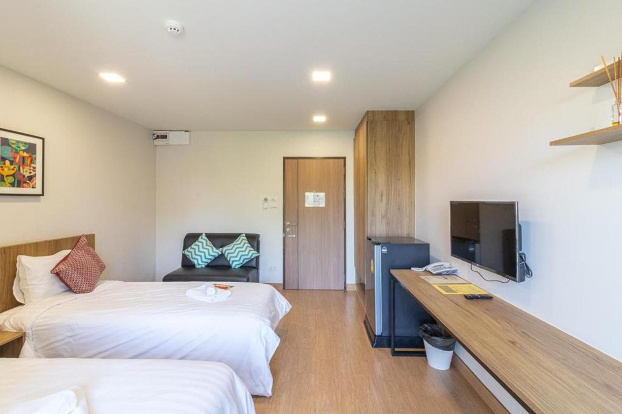Standard Twin Room