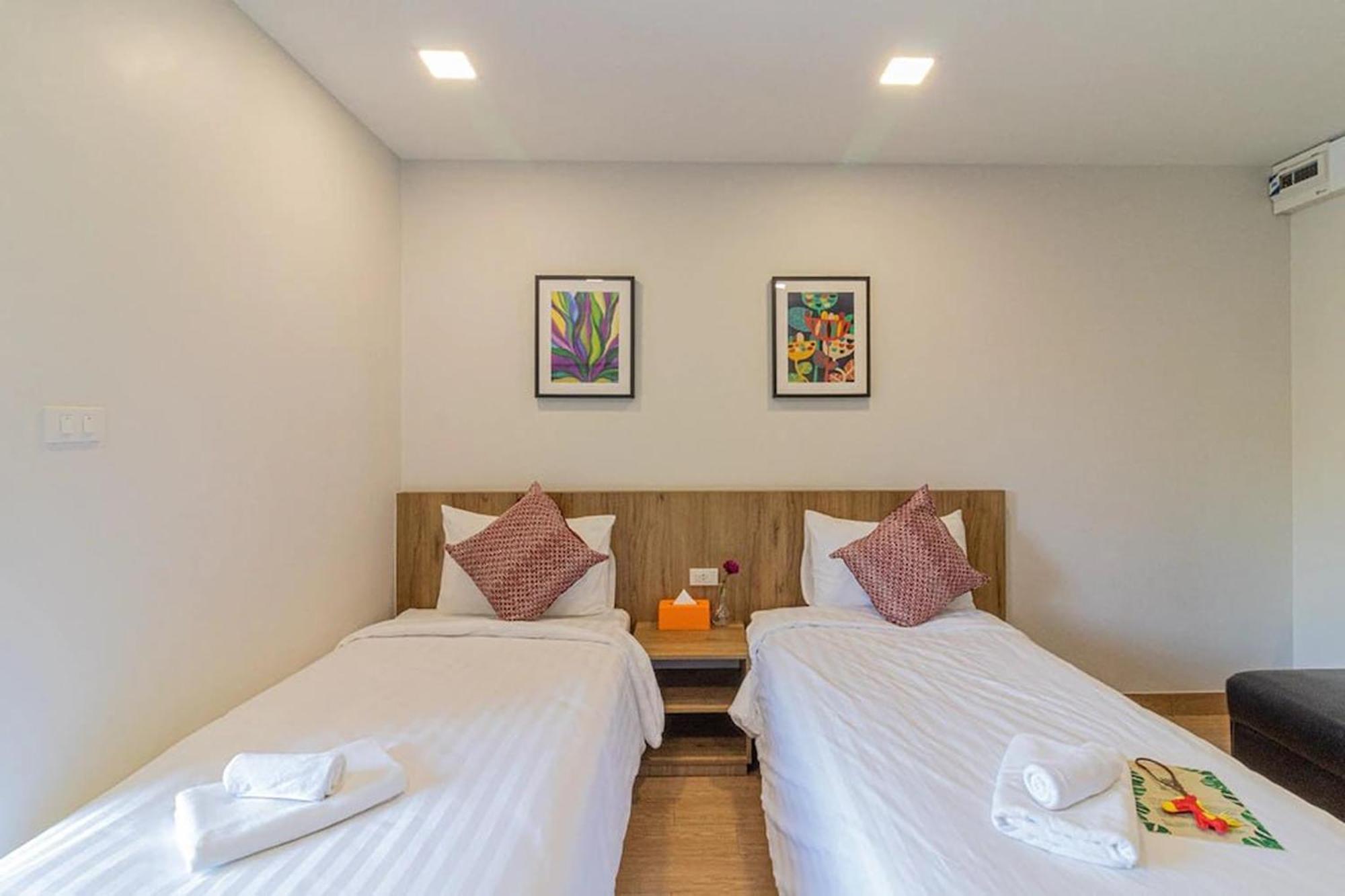 Standard Twin Room