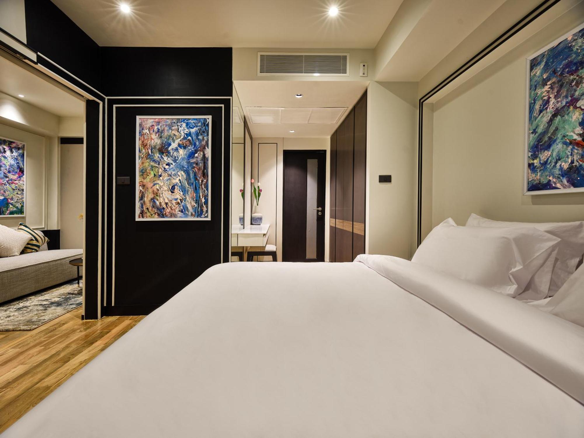 One-Bedroom Suite