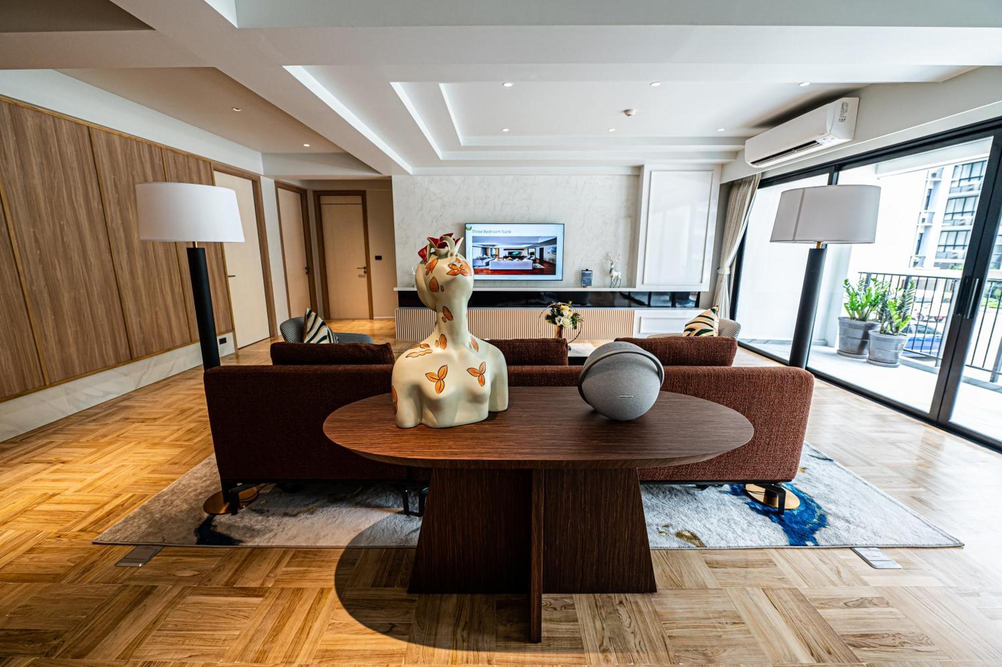Executive Suite